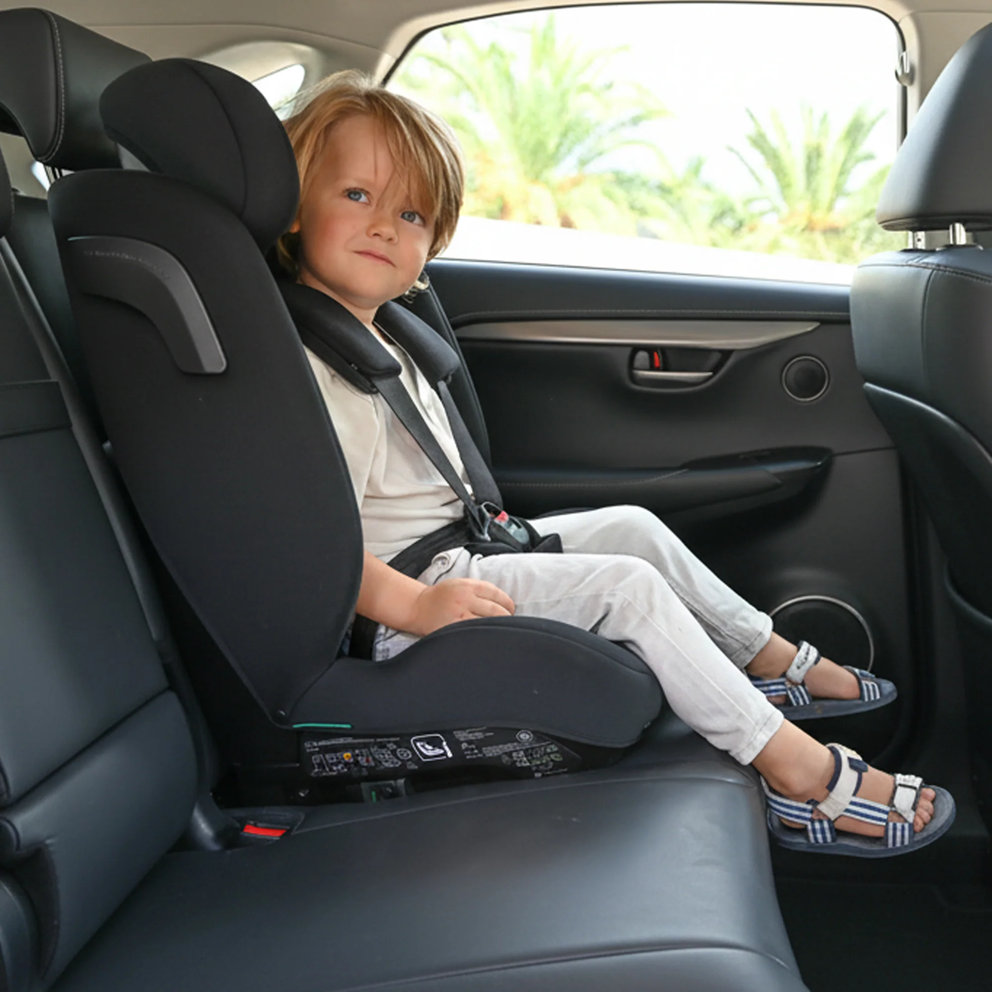 Fotelik samochodowy Carter Luxe i-Size/isofix 76-150 cm - 9-36 kg - Głębokie siedzisko - Regulowany zagłówek - Systemy bezpieczeństwa - Łatwy do czyszczenia - Grupa 1/2/3 - Image 5