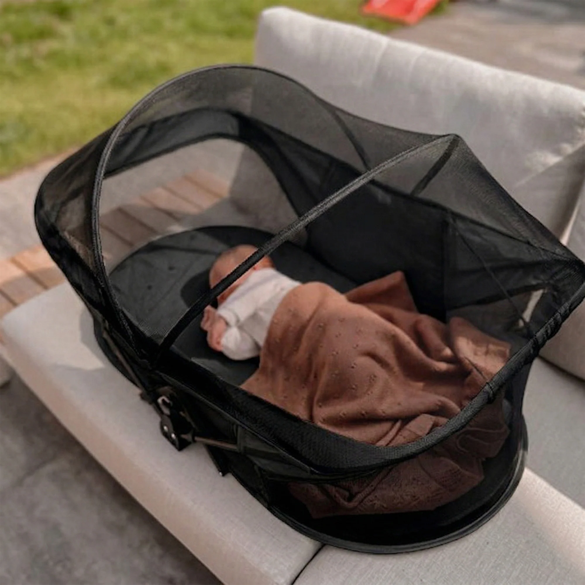 Łóżeczko turystyczne Infant Deluxe BabyBox – czarne - Image 9